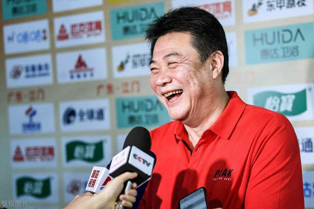 黑丝美女被艹