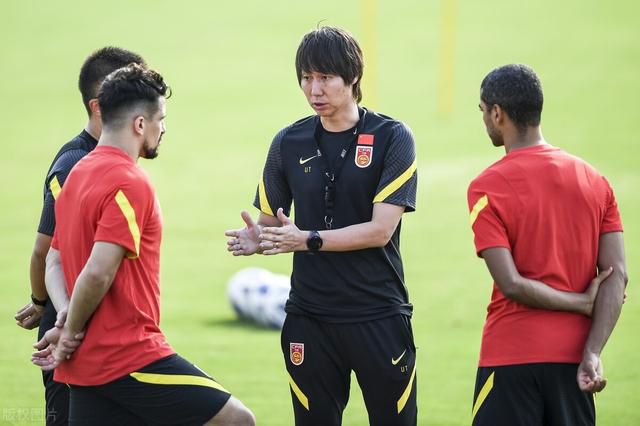 被cao哭高h野外调教总攻