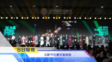 韩国三级做爰楼梯在线